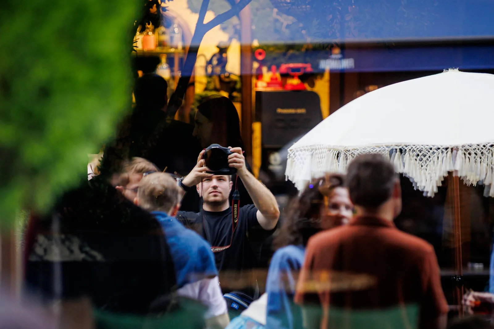 Fotografas Lukas Bartkus su fotoaparatu
